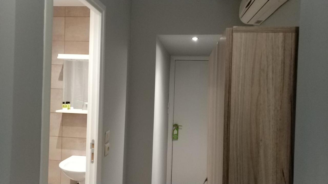 Ambrosia Suites Aten Exteriör bild