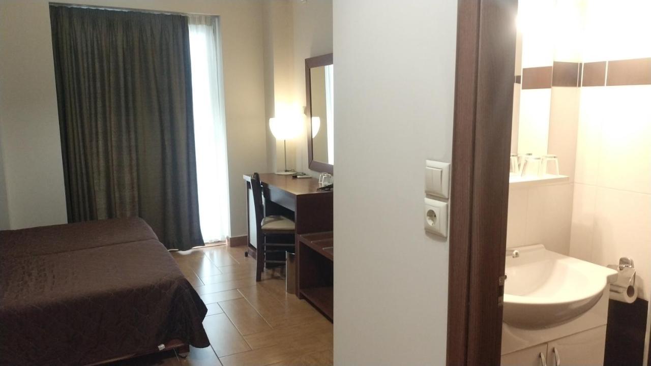 Ambrosia Suites Aten Exteriör bild